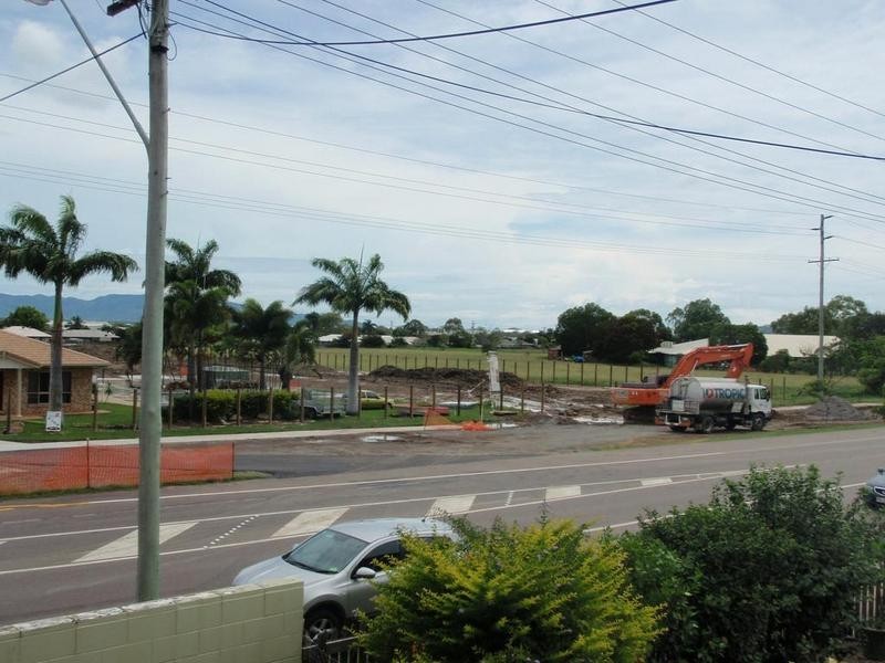 518 Bayswater Road, Mount Louisa QLD 4814