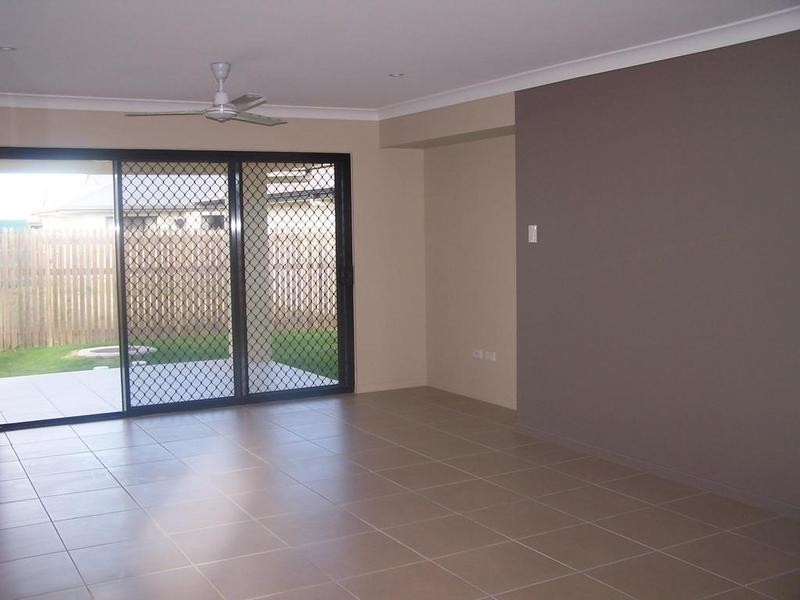 20 Laurie Motti Parade, Kirwan QLD 4817