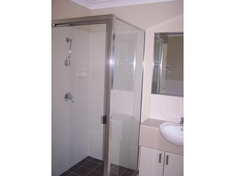 20 Laurie Motti Parade, Kirwan QLD 4817