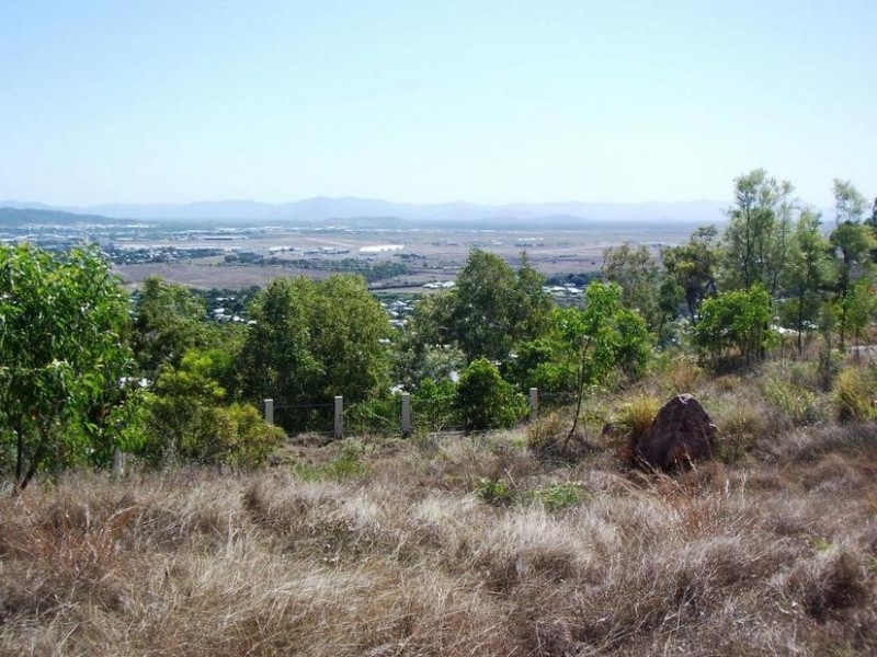 22 Stirling Drive, Castle Hill QLD 4810