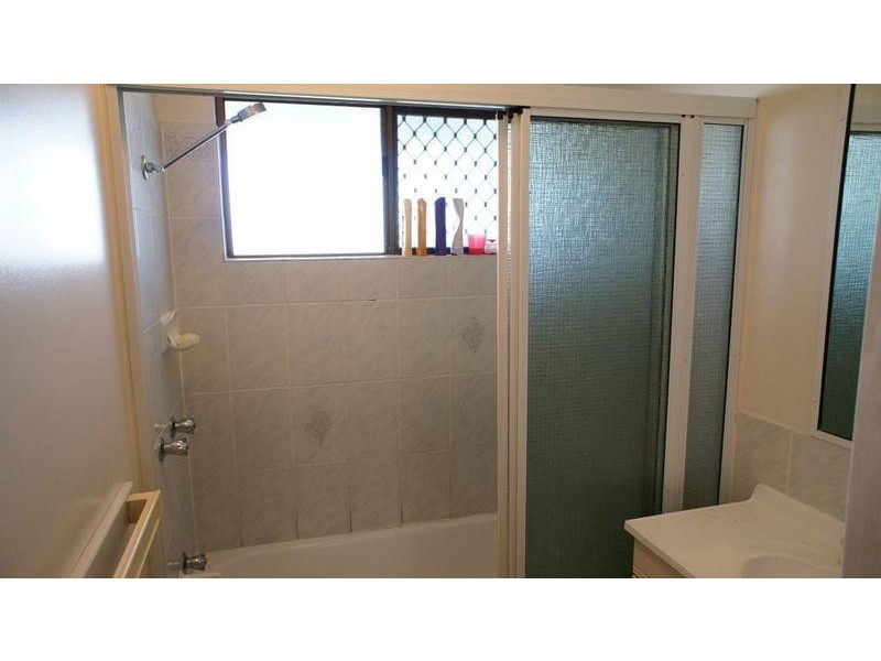 70 Kern Brothers Drive, Kirwan QLD 4817