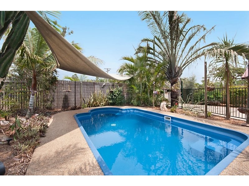 10 Coral Street, Saunders Beach QLD 4818