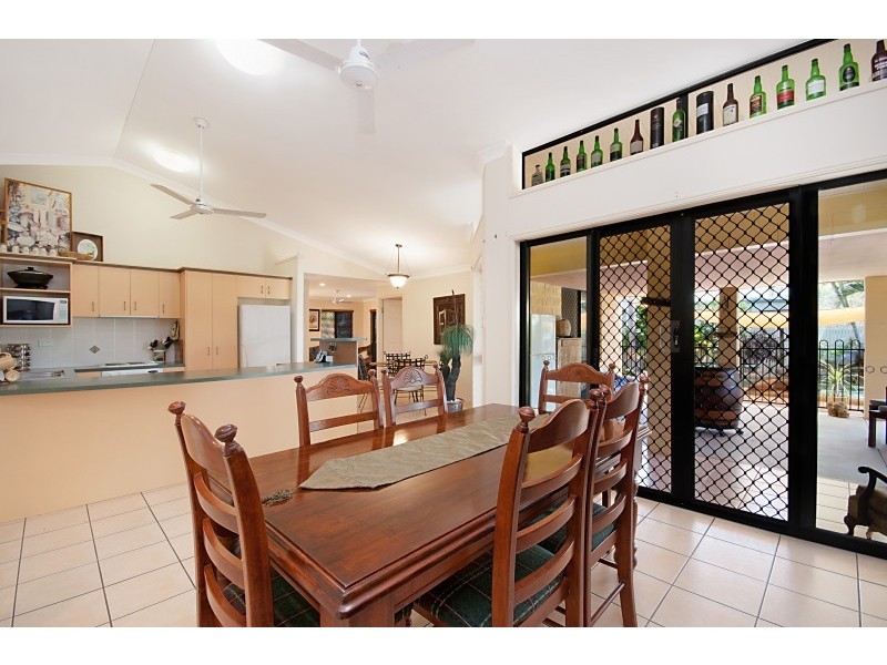 27 Gilmour Crescent, Kirwan QLD 4817