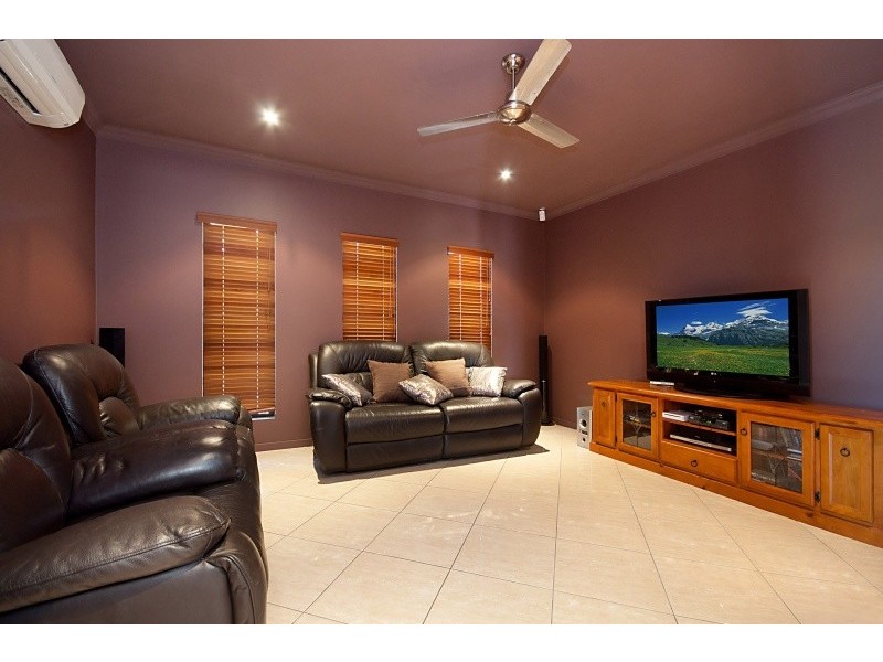 1 Bounty Court, Douglas QLD 4814