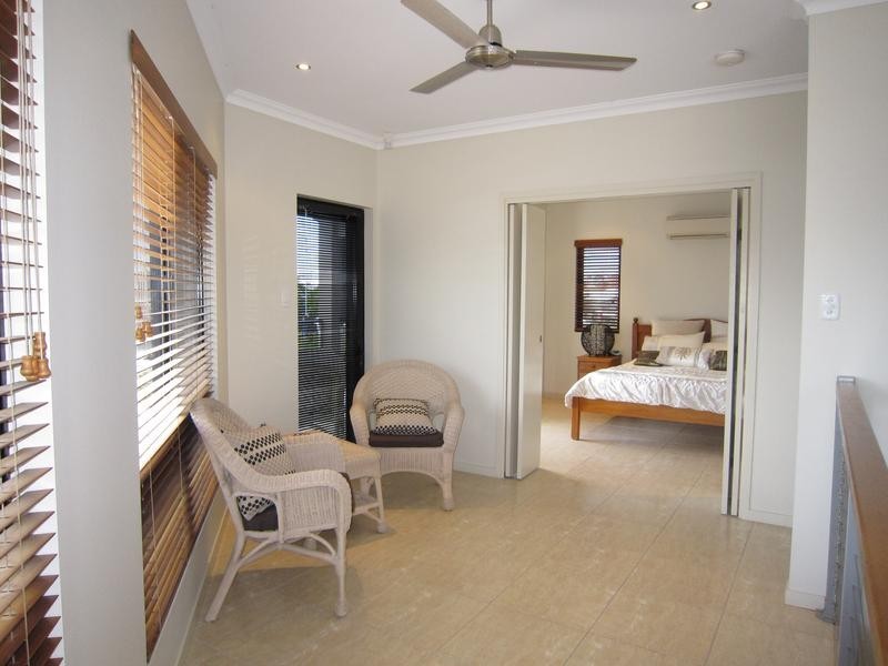 1 Bounty Court, Douglas QLD 4814