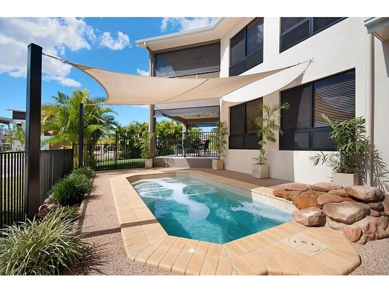 1 Bounty Court, Douglas QLD 4814