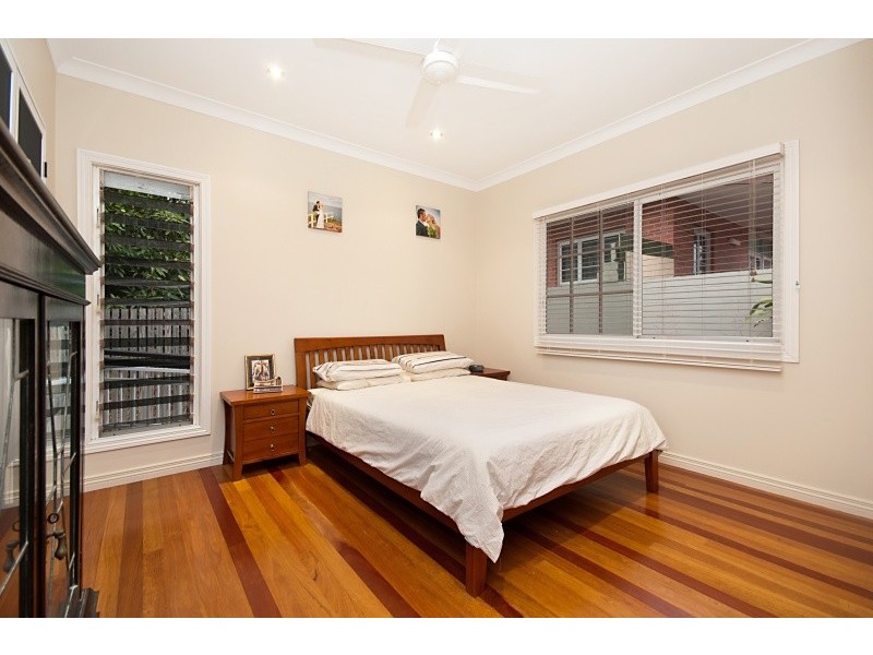 19A Margaret Street, West End QLD 4810