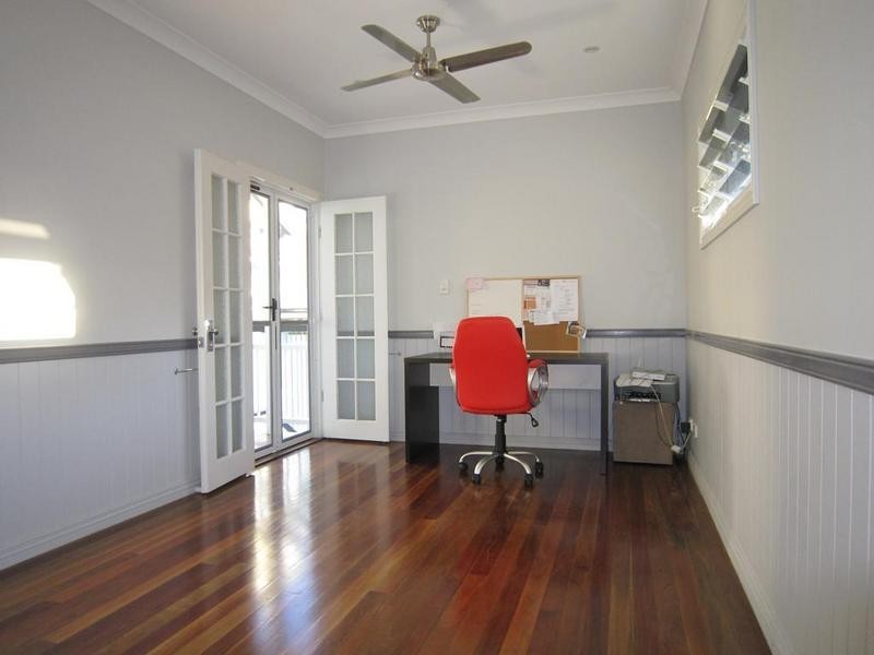 19A Margaret Street, West End QLD 4810