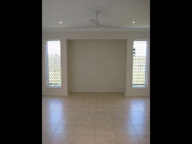 14 Sykes Close, Burdell QLD 4818