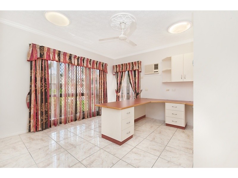 15 Regal Court, Kirwan QLD 4817