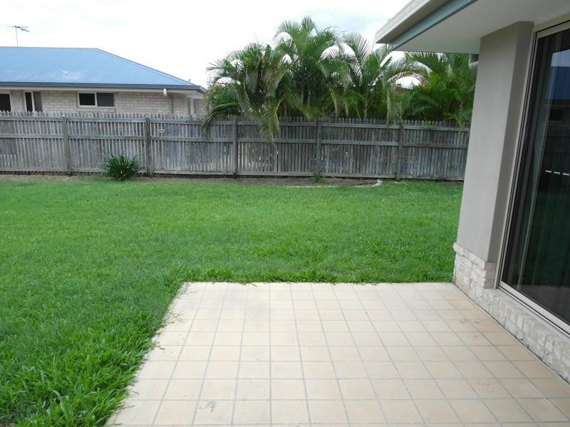 14 Dickenson Place, Kirwan QLD 4817