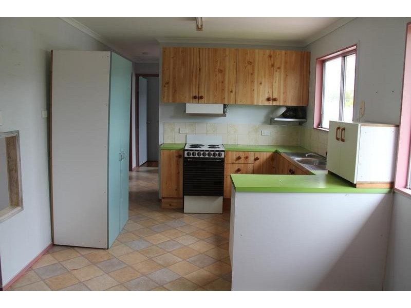 1432 Riverway Dr, Kelso QLD 4815