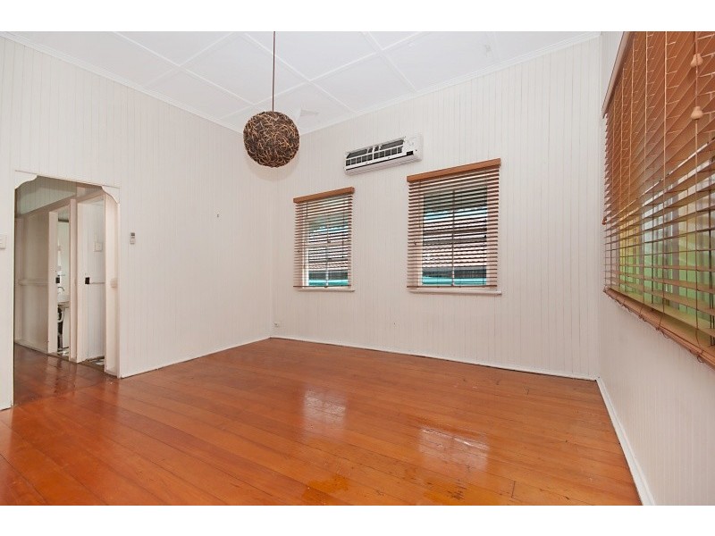 11 Morehead Street, South Townsville QLD 4810