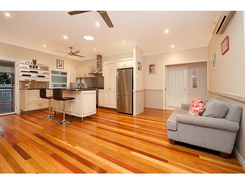 19A Margaret Street, West End QLD 4810