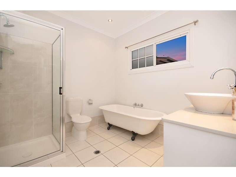 19A Margaret Street, West End QLD 4810