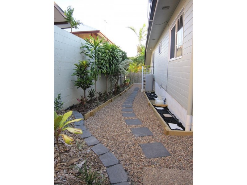 19A Margaret Street, West End QLD 4810