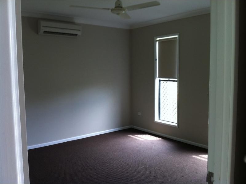 Bushland Beach QLD 4818