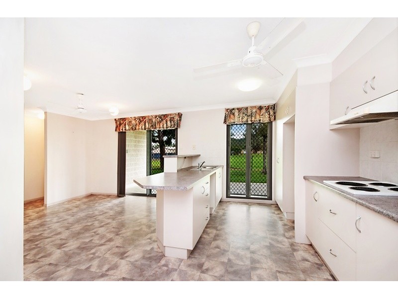 11 Feeney Avenue, Rasmussen QLD 4815