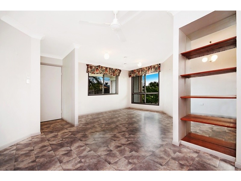 11 Feeney Avenue, Rasmussen QLD 4815