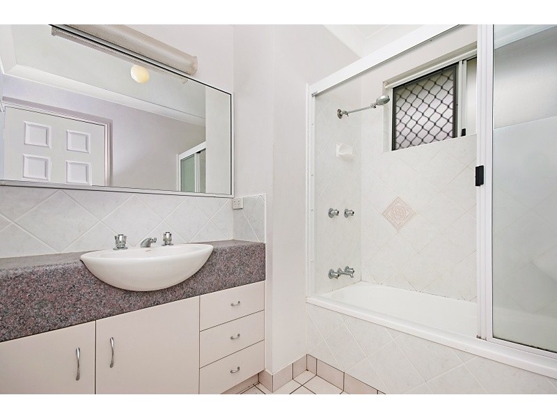 11 Feeney Avenue, Rasmussen QLD 4815