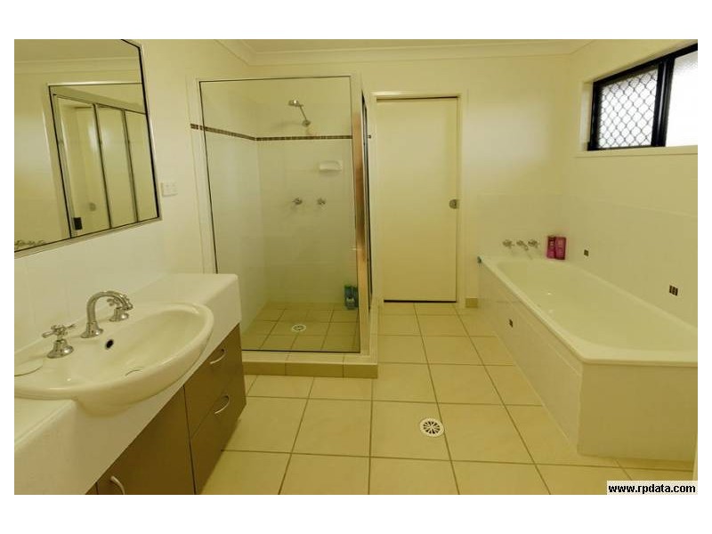 Burdell QLD 4818