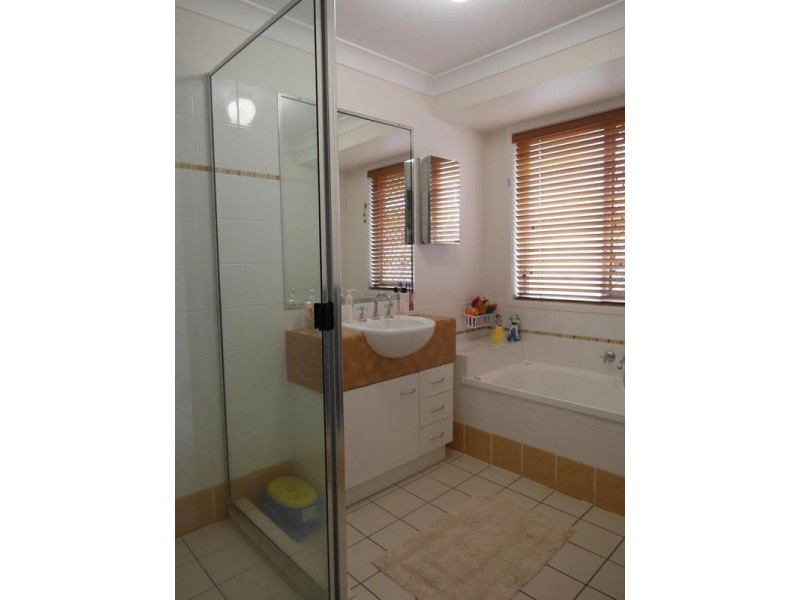 33 Wallace Circuit, Kirwan QLD 4817