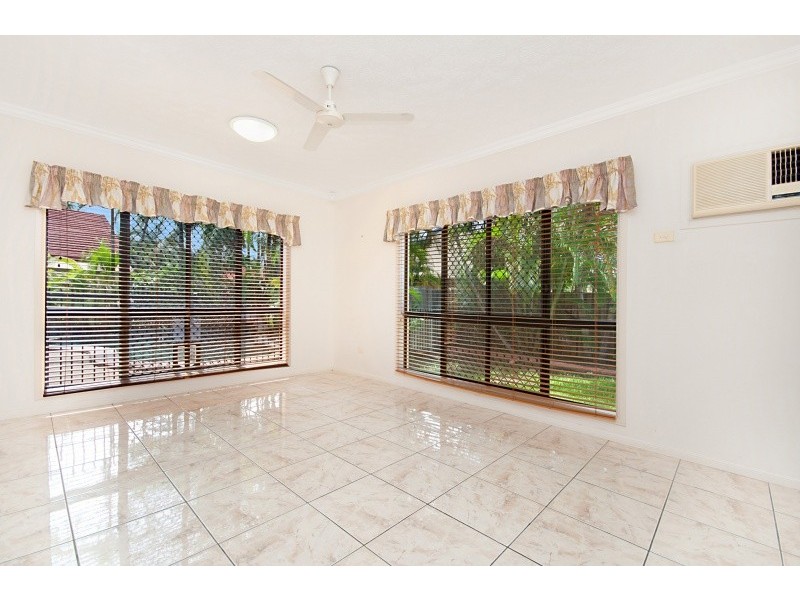 15 Regal Court, Kirwan QLD 4817