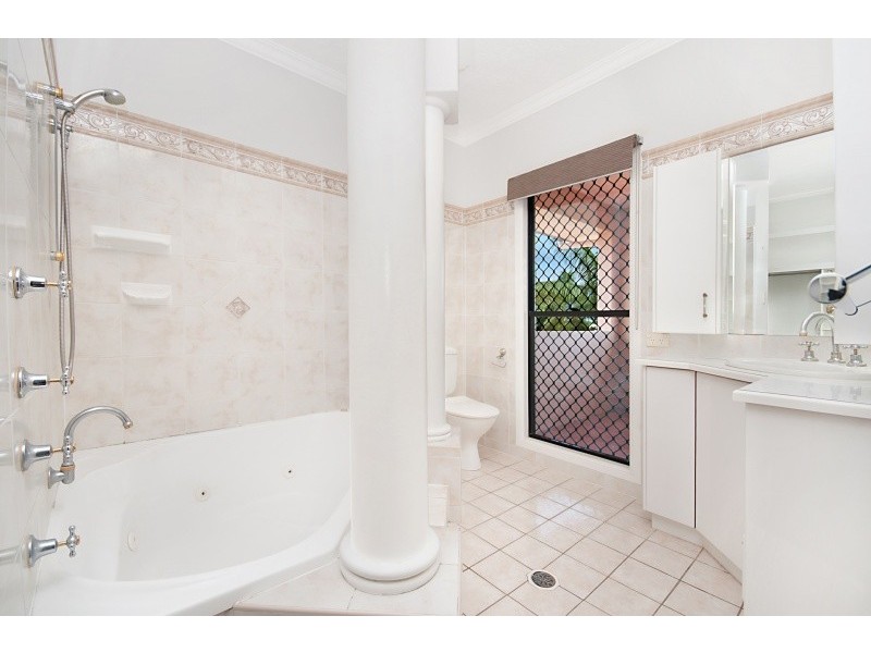 15 Regal Court, Kirwan QLD 4817