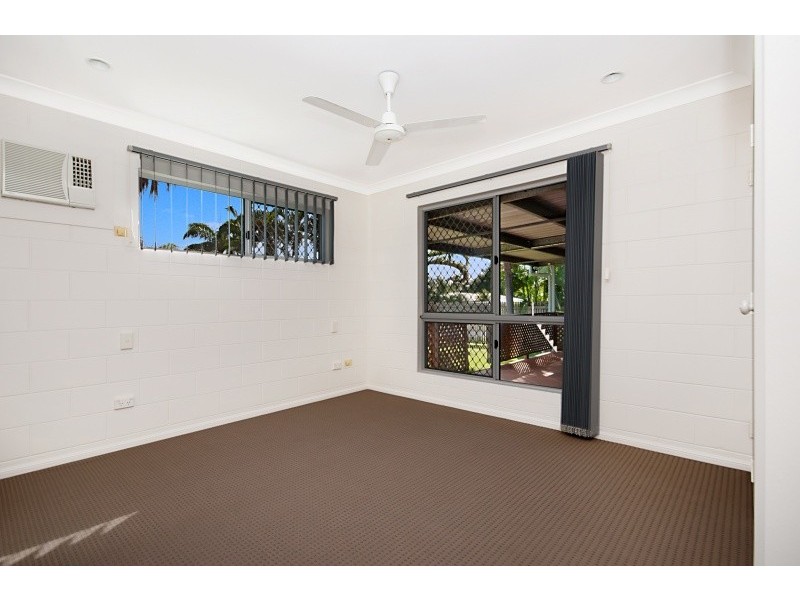 42 Nettleton Street, Mount Louisa QLD 4814