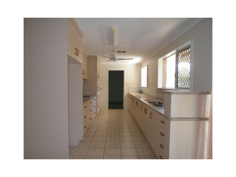 1 Bokirana Crescent, Kirwan QLD 4817