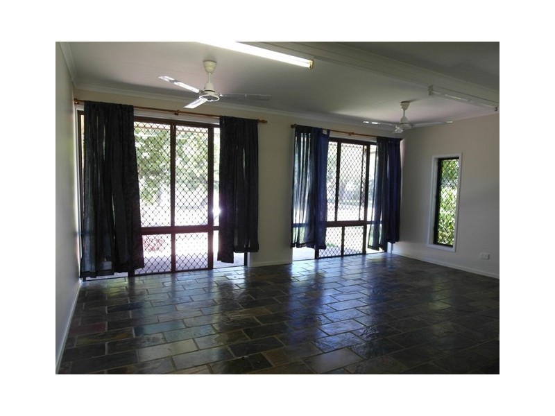 1 Bokirana Crescent, Kirwan QLD 4817