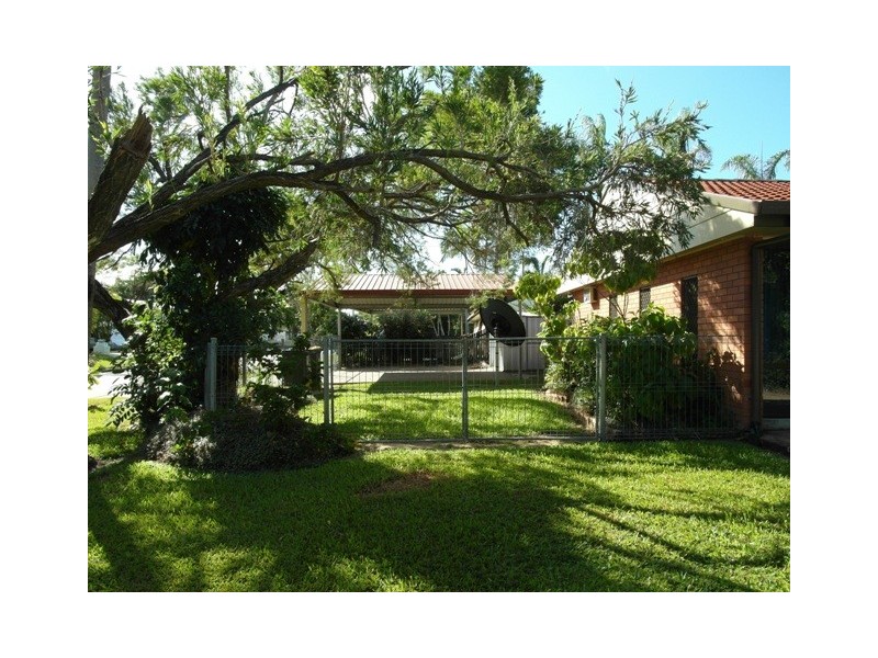 1 Bokirana Crescent, Kirwan QLD 4817