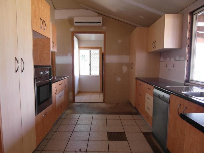 1587 Riverway Drive, Kelso QLD 4815