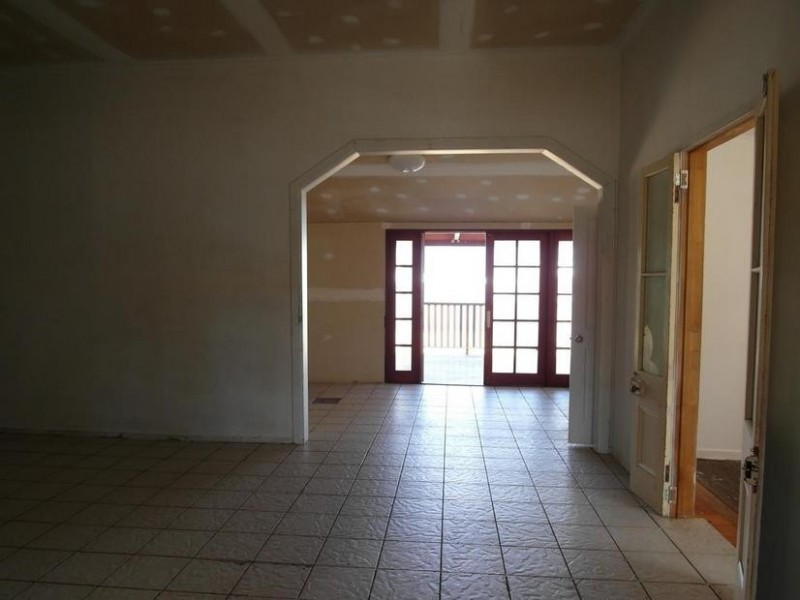 1587 Riverway Drive, Kelso QLD 4815