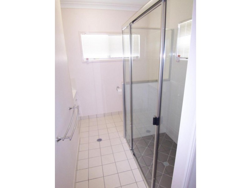 Bushland Beach QLD 4818