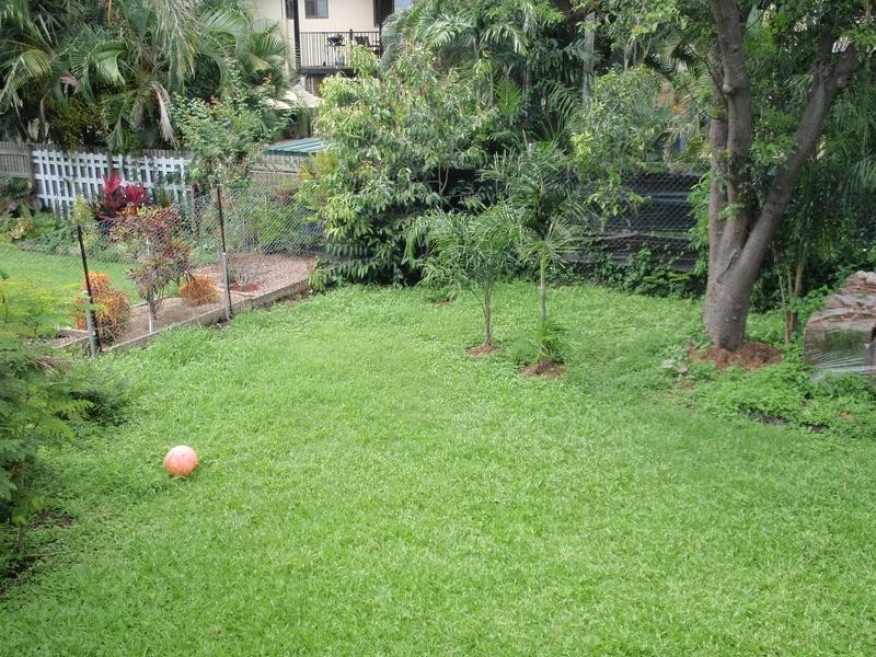 518 Bayswater Road, Mount Louisa QLD 4814