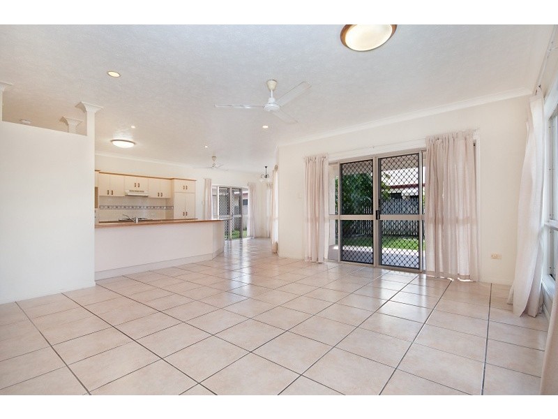 4 Bohemia Drive, Kirwan QLD 4817