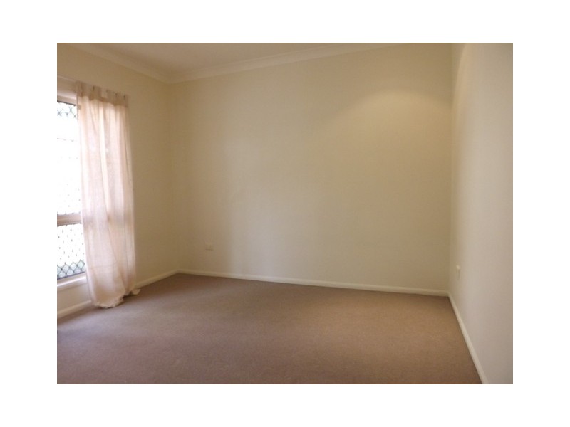 4 Bohemia Drive, Kirwan QLD 4817