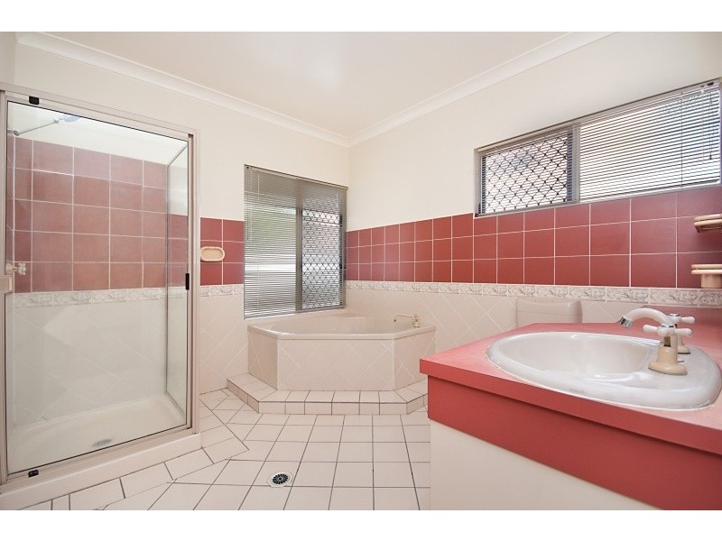 4 Bohemia Drive, Kirwan QLD 4817