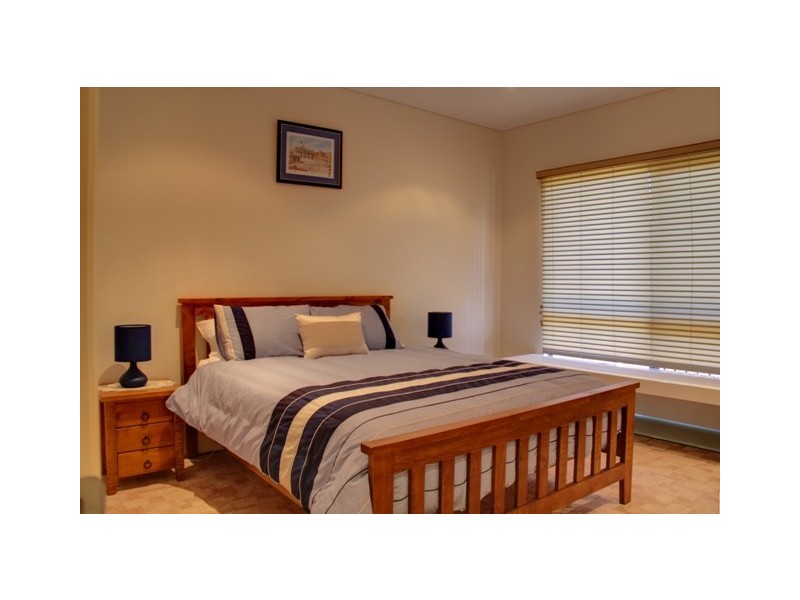 1 Bamboo Court, Mount Louisa QLD 4814