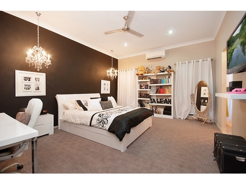 17 Dampier Crescent, Burdell QLD 4818