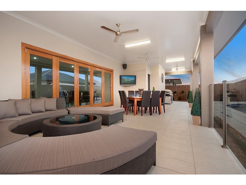 17 Dampier Crescent, Burdell QLD 4818