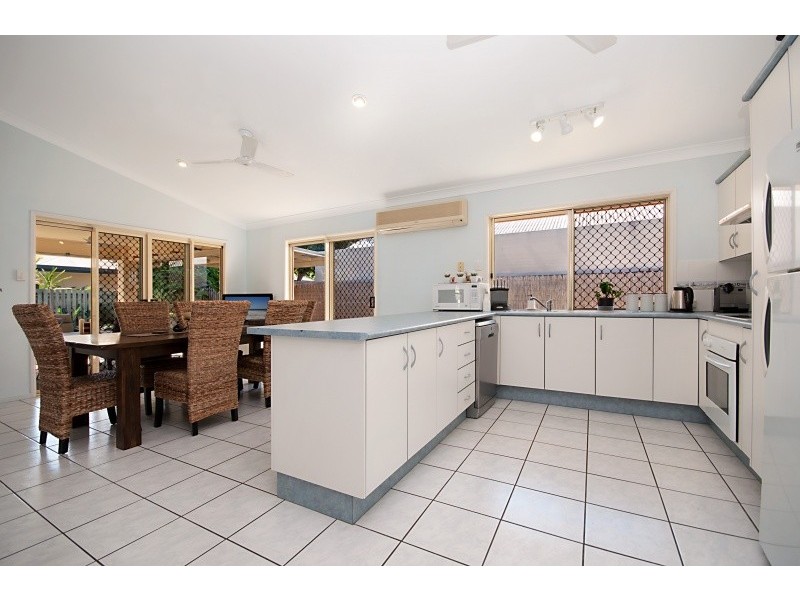 4 Lakeview Court, Kirwan QLD 4817