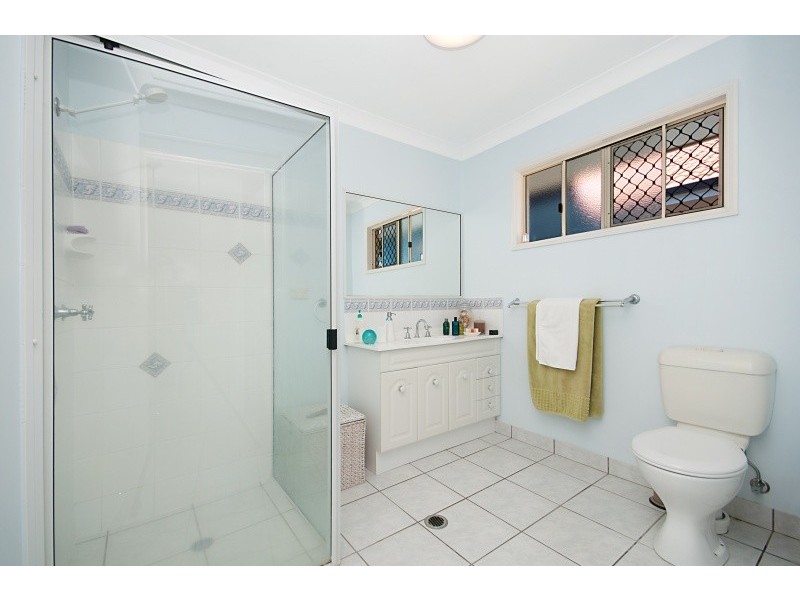 4 Lakeview Court, Kirwan QLD 4817