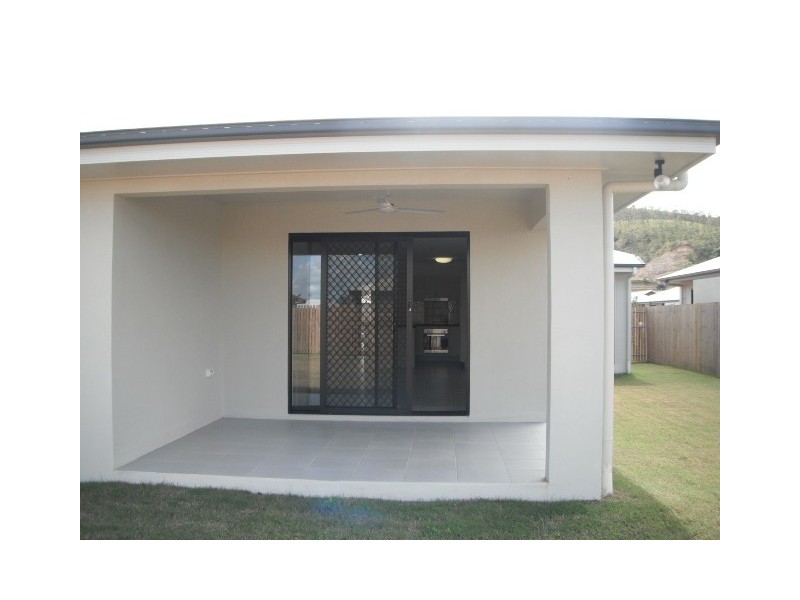 10 Lansing Street, Mount Louisa QLD 4814