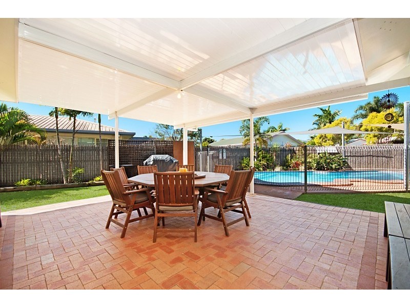 8 Colchester Crescent, Kirwan QLD 4817