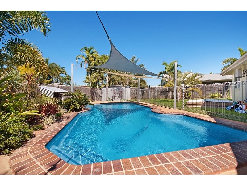 8 Colchester Crescent, Kirwan QLD 4817