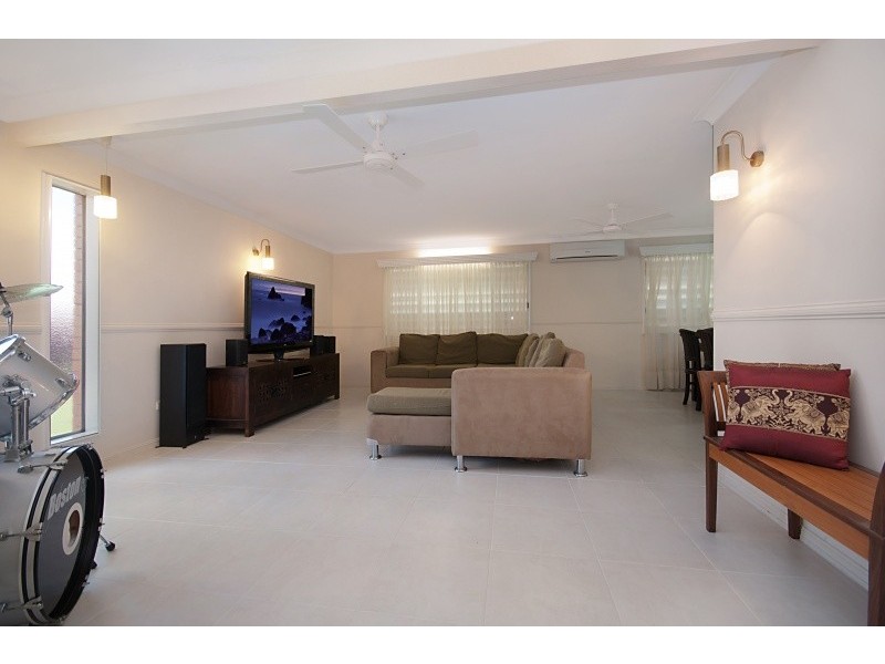 2 Valencia Court, Kirwan QLD 4817