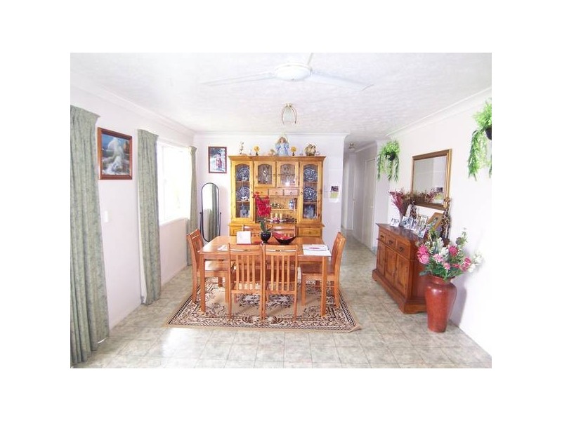 8 Newsholme Avenue, Deeragun QLD 4818