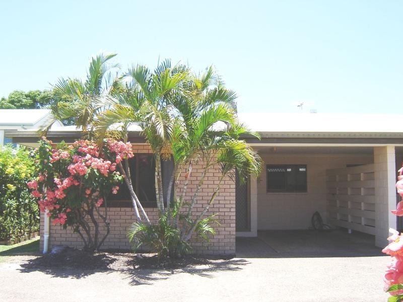 Pimlico QLD 4812
